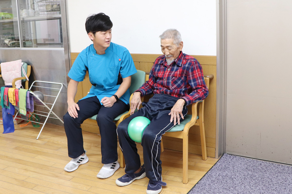 介護老人保健施設なごやか熊毛の正社員 作業療法士 理学療法士 言語聴覚士 老人保健施設 訪問リハビリテーション 通所リハビリテーション（デイケア） 短期入所療養介護（ショートステイ）の求人情報イメージ3